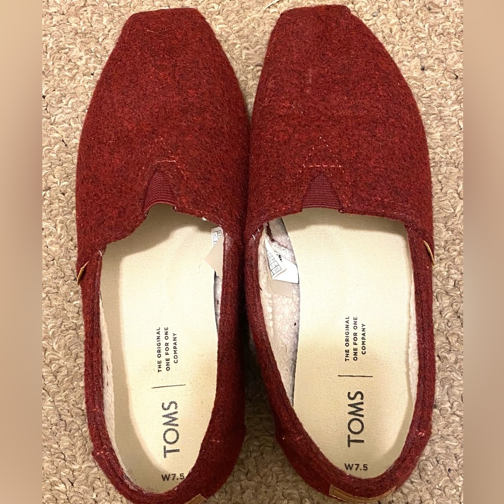 Burgundy Tom’s